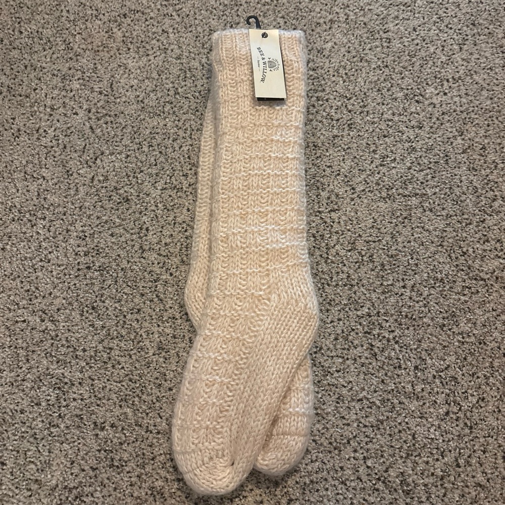 Cozy Cream Knit Crew Socks - Unbranded